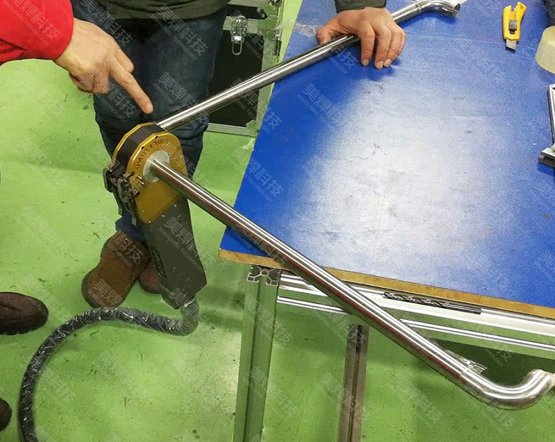 封闭式管管焊接设备应用于江苏南通制药行业项目(图1)