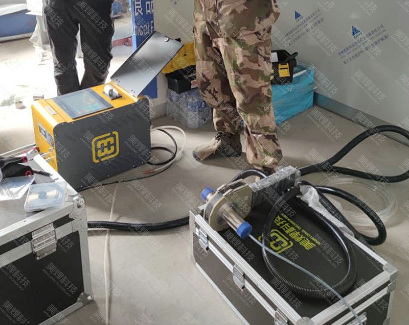 封闭式管管焊机 应用于辽宁省医药设备行业项目(图1)