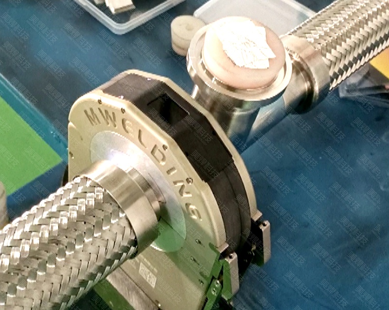 美焊MWF系列管管自动焊机，应用于广东液压流体行业项目