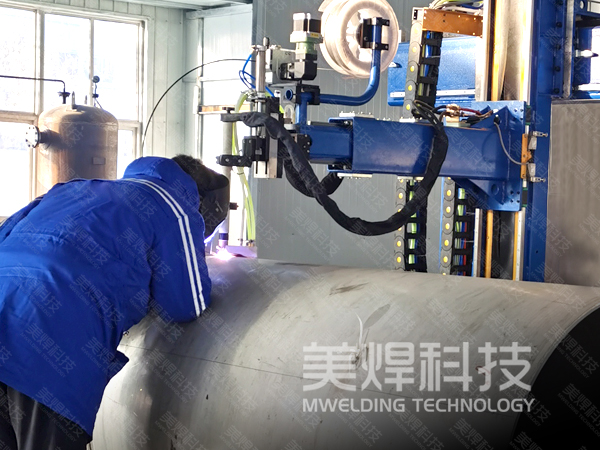 边梁式纵环缝自动焊机_罐子筒体焊接_用TA(图3)