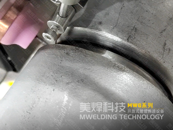 管道自动焊接机_在中厚壁石油化工管道上的应用