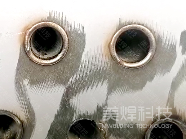 换热器焊接没经验？这样干！靠谱！迷你管板自动焊机(图4)